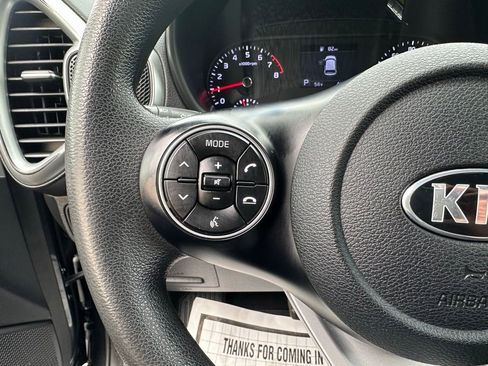 Used 2020 Kia Soul LX FWD image 12