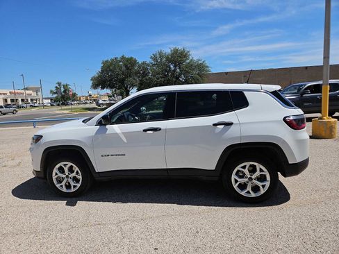Used 2025 Jeep Compass Sport AWD/4WD image 5