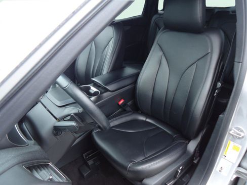 Used 2019 Lincoln Nautilus Premier image 22