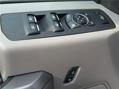 Used 2018 Ford F250 XLT image 11