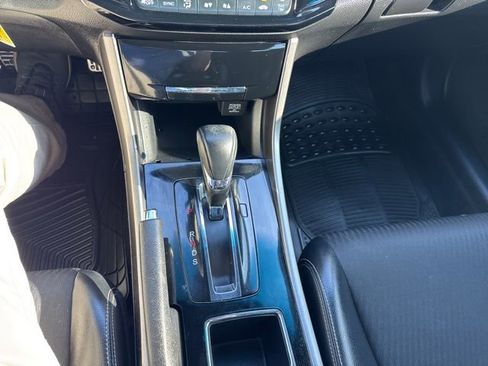 Used 2017 Honda Accord Sport image 15