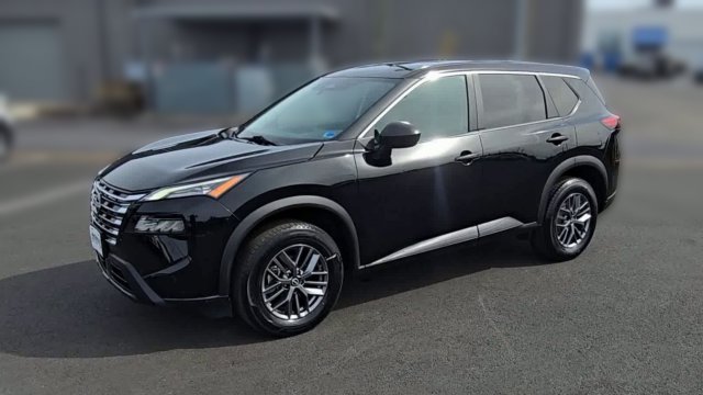 Used 2024 Nissan Rogue S AWD/4WD image 5