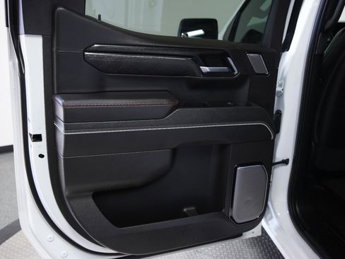 Used 2024 GMC Sierra 1500 AT4X image 24