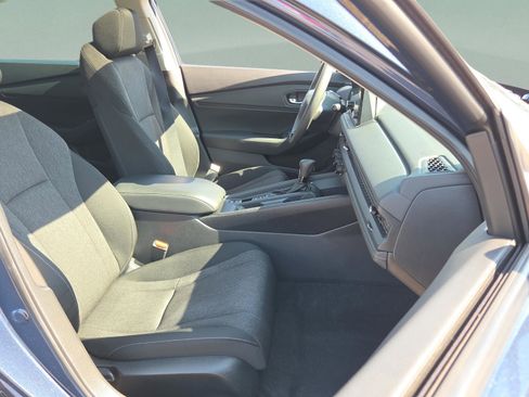 Used 2023 Honda Accord EX image 25