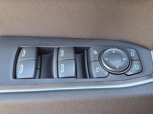 New 2026 GMC Sierra 1500 SLT image 10