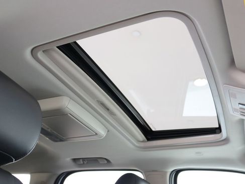 Used 2014 Chevrolet Tahoe LT w/ Luxury Package image 37