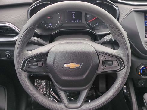 Used 2023 Chevrolet TrailBlazer LT FWD image 14