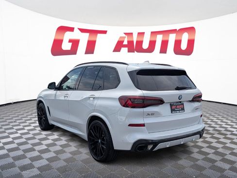 Used 2021 BMW X5 xDrive40i AWD/4WD image 3
