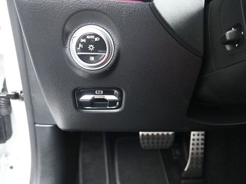 Used 2025 Mercedes-Benz C 300 Sedan image 16