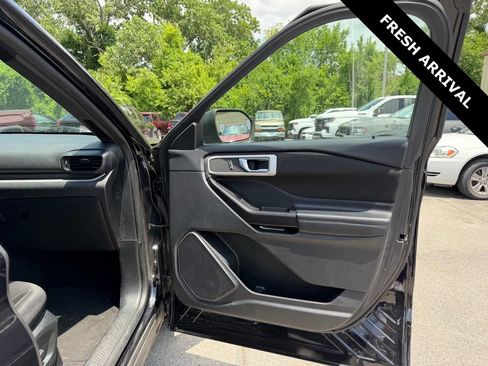 Used 2020 Ford Explorer XLT AWD/4WD image 14