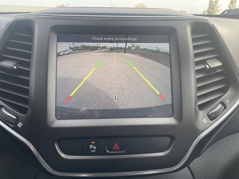 Used 2021 Jeep Cherokee Trailhawk w/ Trailer Tow Group image 26