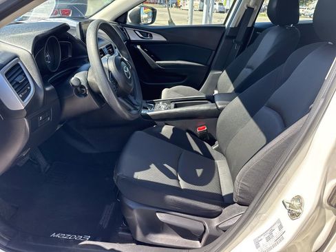 Used 2017 MAZDA MAZDA3 Sport image 7