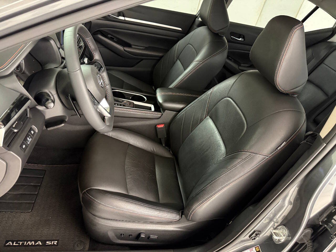 Used 2024 Nissan Altima 2.5 SR w/ SR Premium Package FWD image 41
