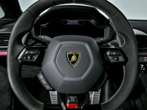 Used 2022 Lamborghini Huracan STO image 32