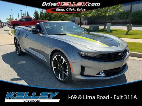 Used 2021 Chevrolet Camaro LT RWD image 1