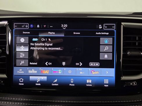 New 2026 Chrysler Pacifica Select image 24