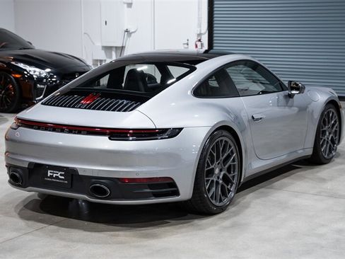 Used 2024 Porsche 911 Carrera T RWD image 6