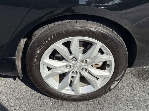 Used 2019 Chevrolet Impala LT FWD image 11