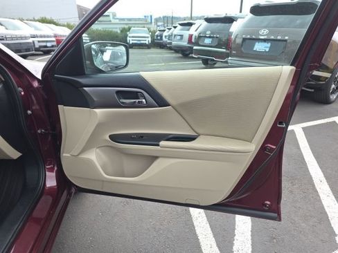 Used 2015 Honda Accord LX image 21