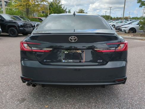 Used 2026 Toyota Camry SE FWD image 5