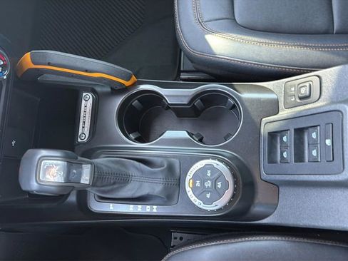 Used 2021 Ford Bronco Badlands image 25