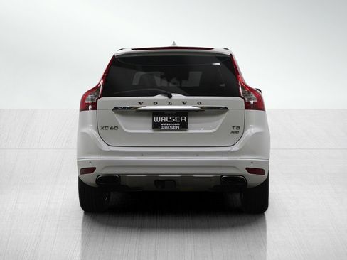 Used 2016 Volvo XC60 T5 Premier w/ Protection Package image 4