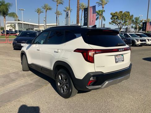 Used 2024 Kia Seltos S AWD/4WD image 8