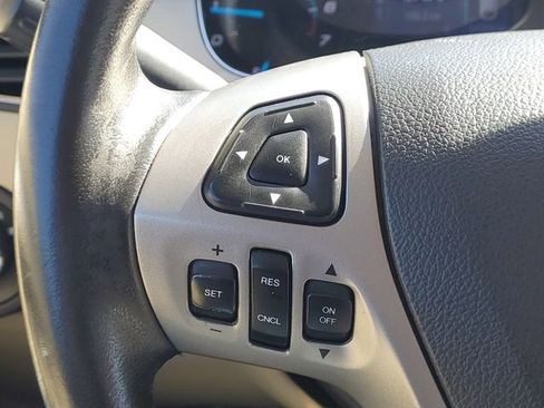 Used 2014 Ford Taurus SEL FWD image 16