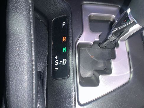 Used 2018 Toyota RAV4 XLE image 10