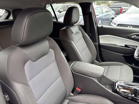 Used 2024 Chevrolet Trax LT image 16