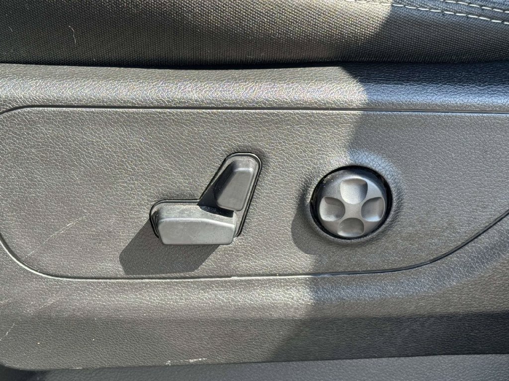 Used 2020 RAM 1500 Big Horn AWD/4WD image 29