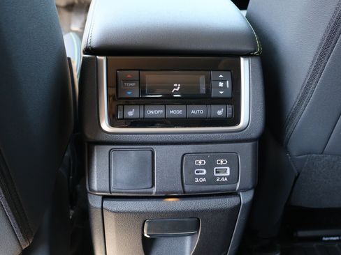 Used 2023 Subaru Ascent Onyx Edition Limited AWD/4WD image 11