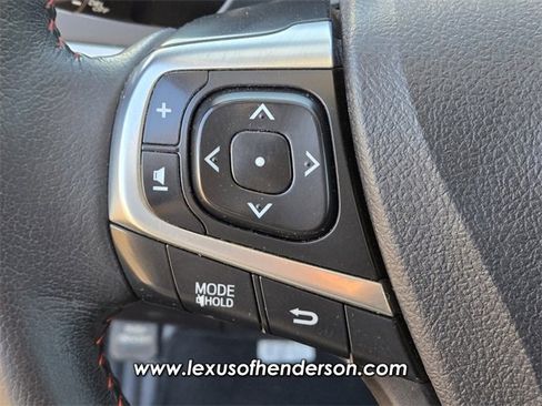 Used 2015 Toyota Camry XSE image 28