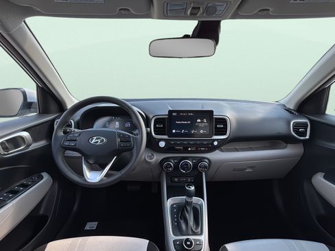 New 2026 Hyundai Venue SEL FWD image 9
