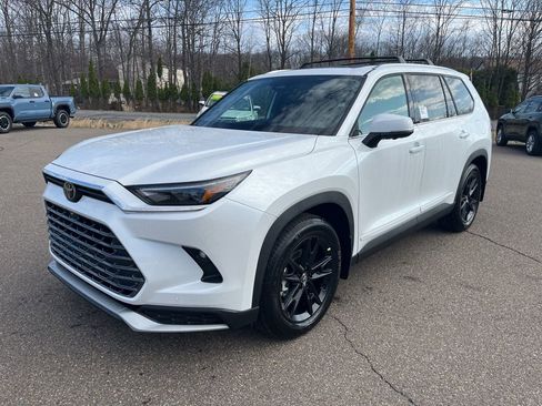 Used 2026 Toyota Grand Highlander AWD Hybrid image 2