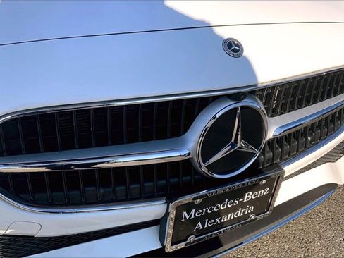 Used 2025 Mercedes-Benz C 300 4MATIC Sedan image 27