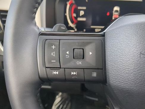 Certified 2025 Nissan Rogue SL w/ Tech Package image 25