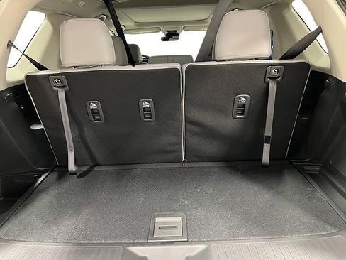 New 2025 Honda Pilot Touring image 16