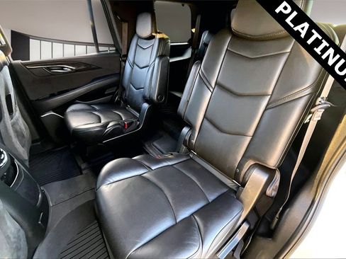 Used 2019 Cadillac Escalade Platinum image 28