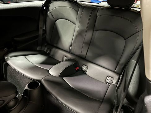 Used 2019 MINI Cooper 2-Door Hardtop w/ Storage Package image 59