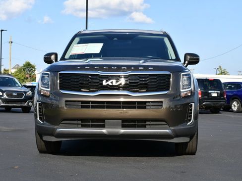 Used 2022 Kia Telluride S AWD/4WD image 2