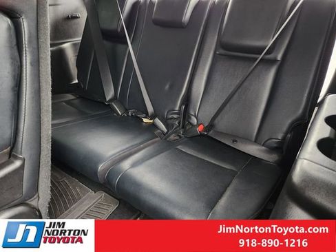 Used 2019 Toyota Highlander XLE FWD image 34
