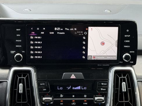 Used 2023 Kia Sorento SX AWD/4WD image 23
