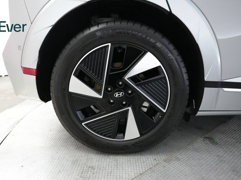 Used 2025 Hyundai Ioniq 5 Limited RWD image 22