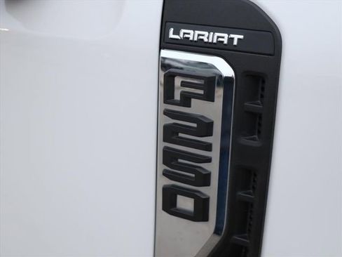 Used 2024 Ford F250 Lariat w/ Lariat Ultimate Package image 9