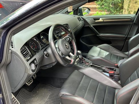 Used 2018 Volkswagen GTI 4-Door FWD image 8