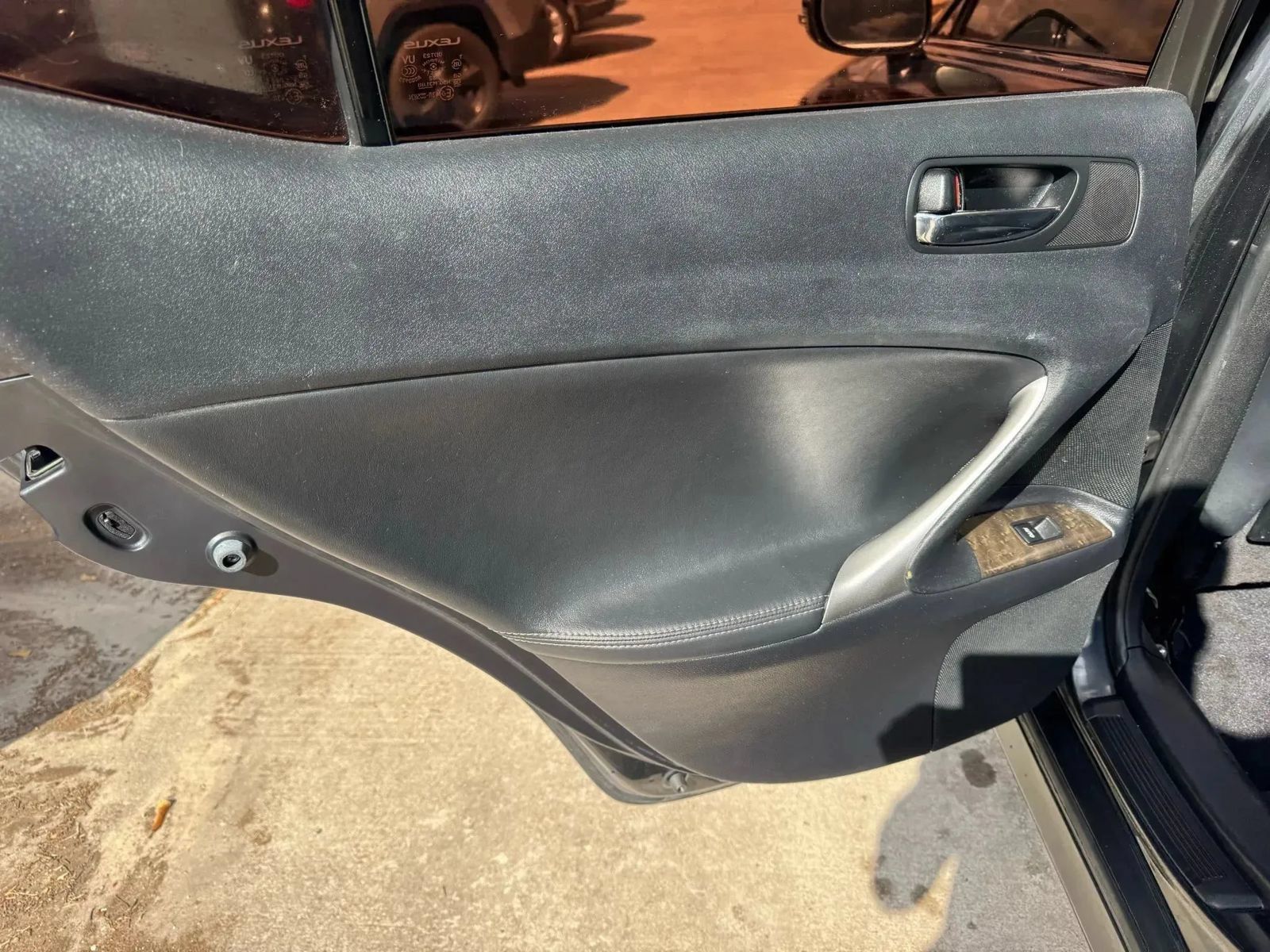 Used 2011 Lexus IS 250 w/ Premium Pkg Value Edition RWD image 17
