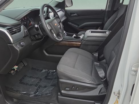 Used 2019 Chevrolet Tahoe LS RWD image 9