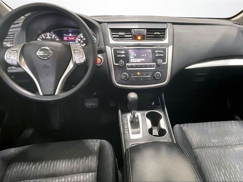Used 2017 Nissan Altima 2.5 image 7