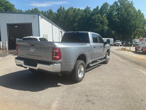 Used 2024 RAM 3500 Laramie w/ Towing Technology Group AWD/4WD image 5